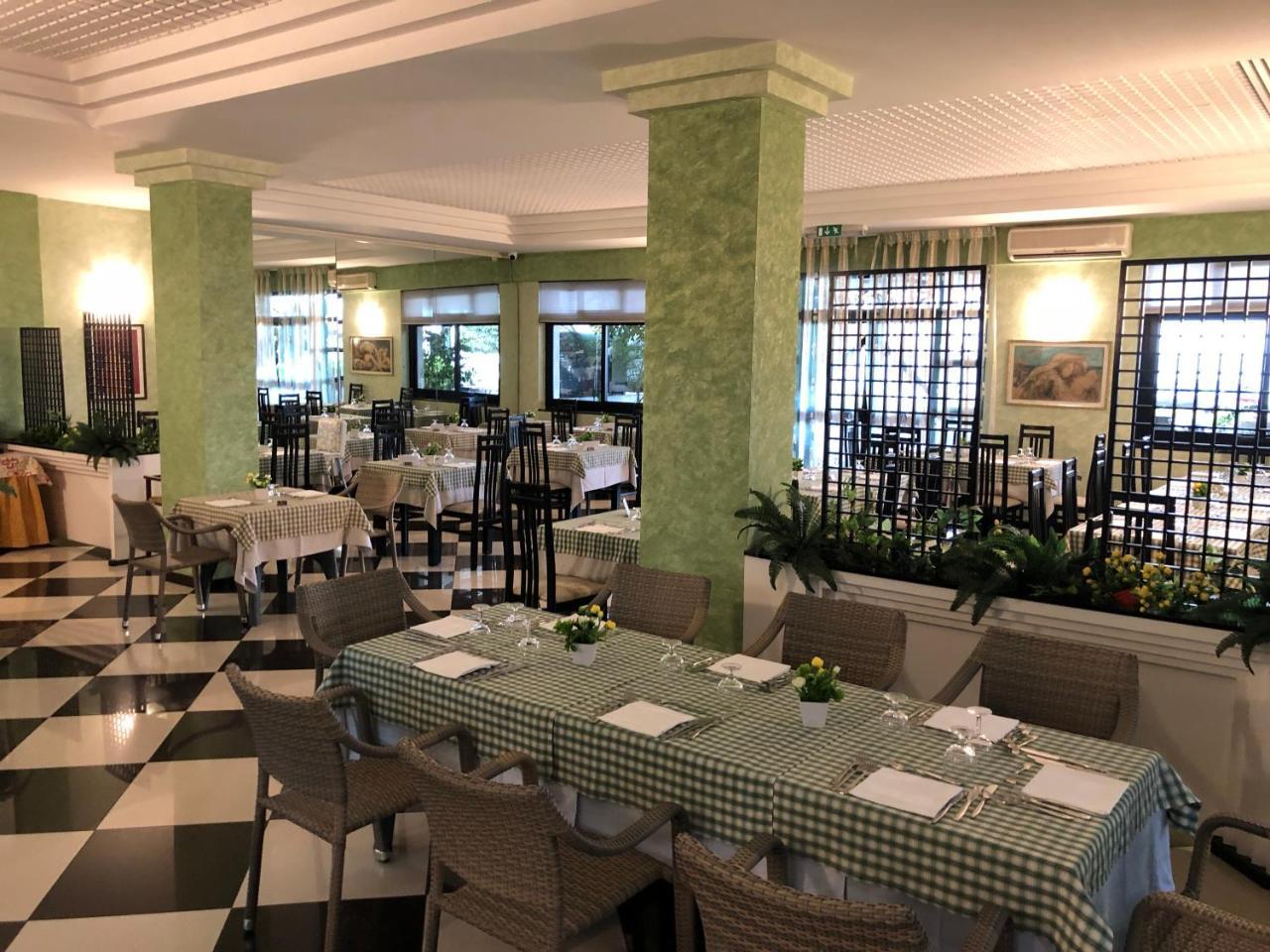 Hotel Ristorante Stellato Trebisacce Extérieur photo